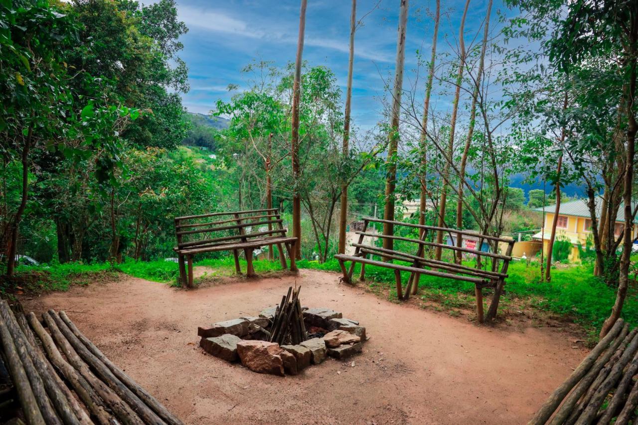 Golden Fern Resort Kanthalloor Exteriör bild