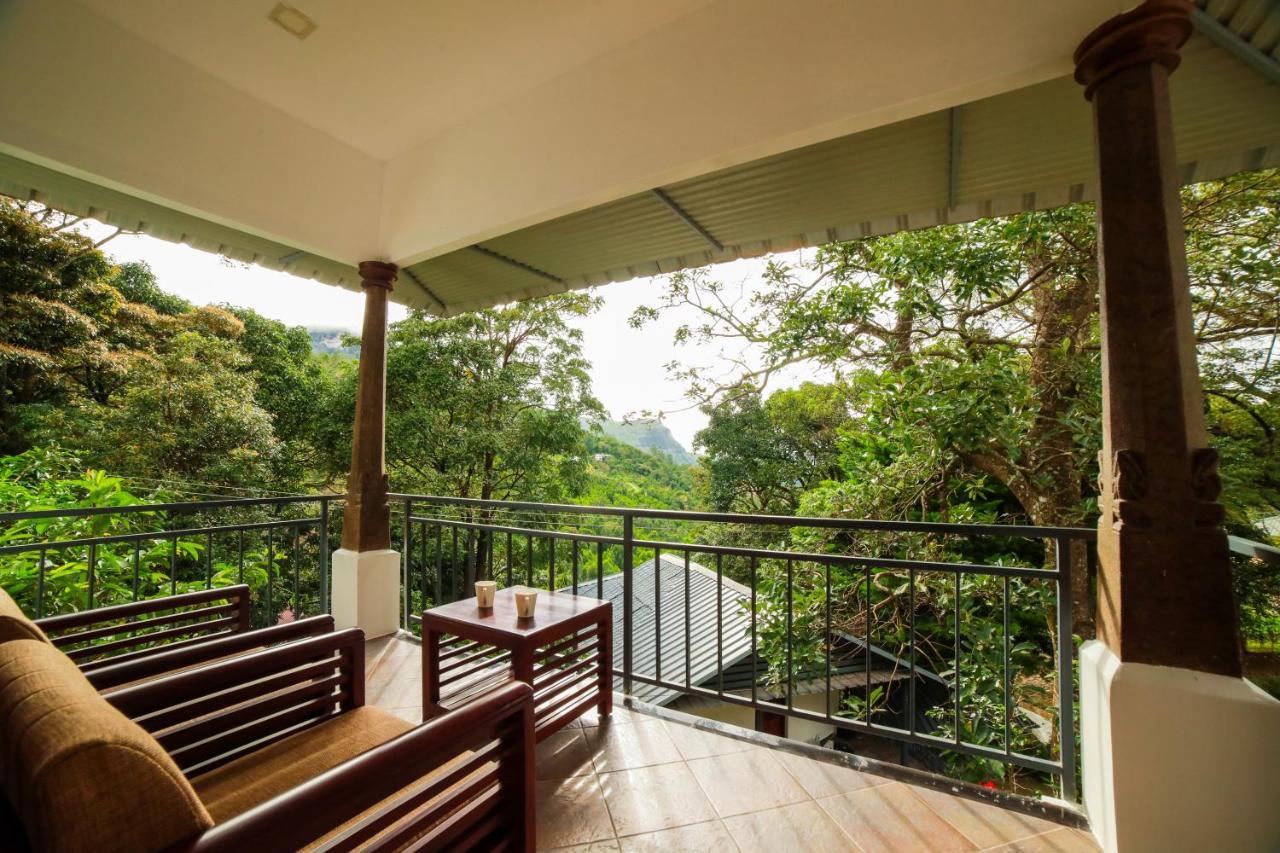 Golden Fern Resort Kanthalloor Exteriör bild