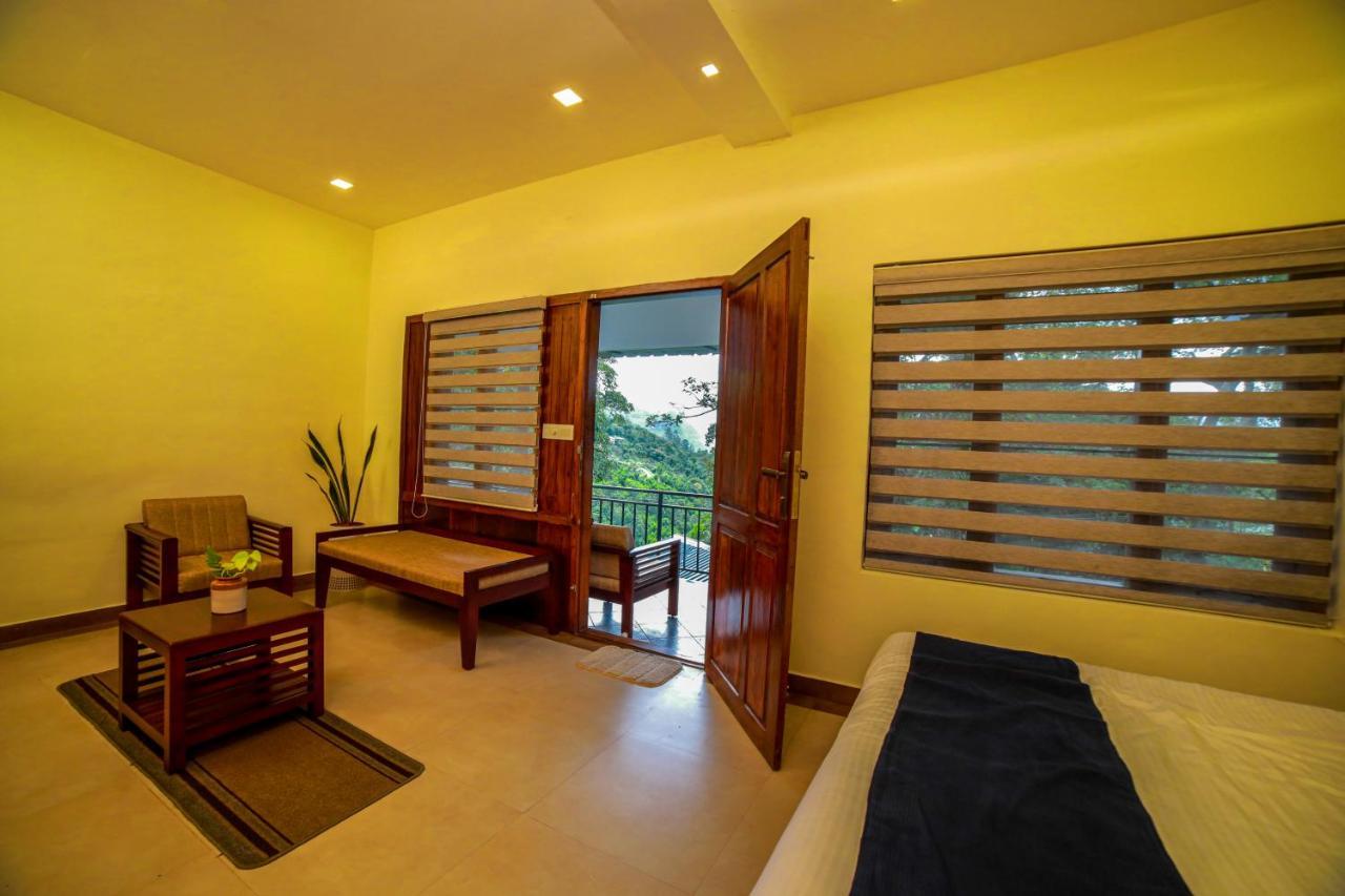 Golden Fern Resort Kanthalloor Exteriör bild