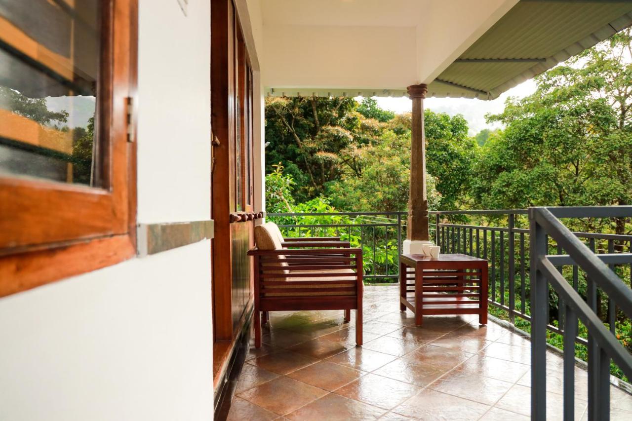 Golden Fern Resort Kanthalloor Exteriör bild
